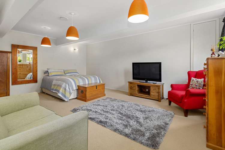 76 Redwood Avenue Tawa_14