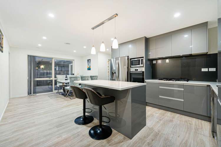 16 Sapwood Crescent Takanini_11