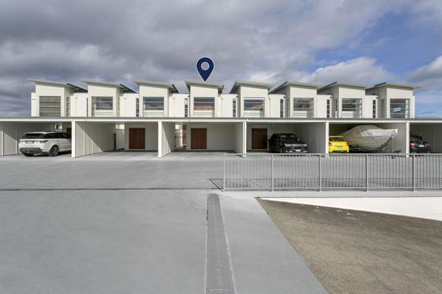 Stylish apartment living in the heart of it all