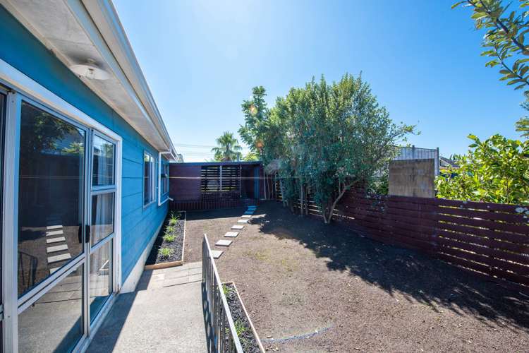 2/116 Seabrook Avenue New Lynn_14