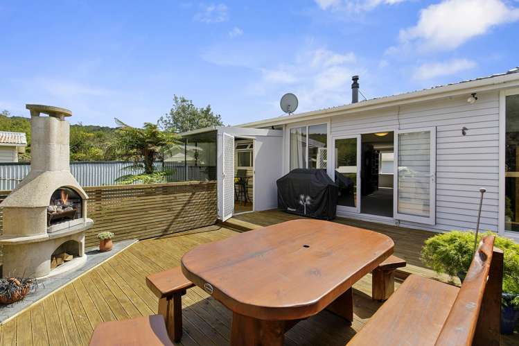17 Burden Avenue Wainuiomata_16