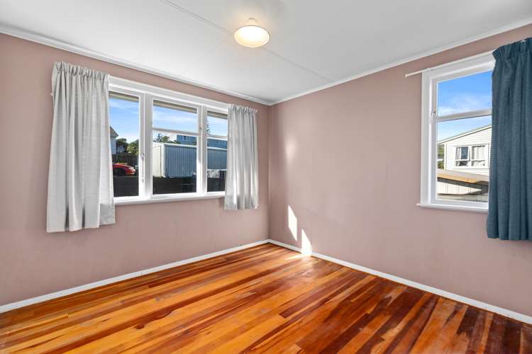 64 Astrolabe Street Cannons Creek_10