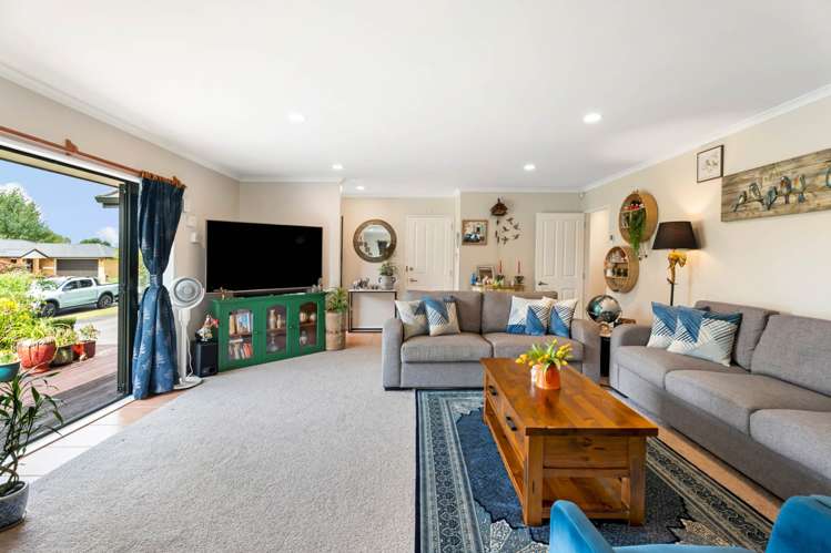 52 Wattle Farm Road Wattle Downs_16