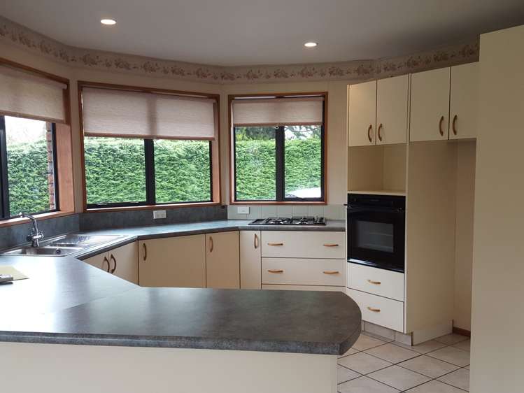 1735 Cust Road Cust_1