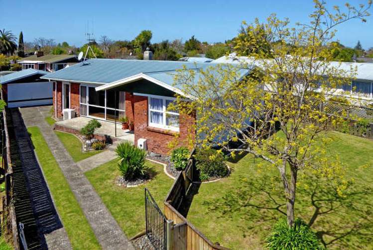 18 Clematis Avenue Pukete_12