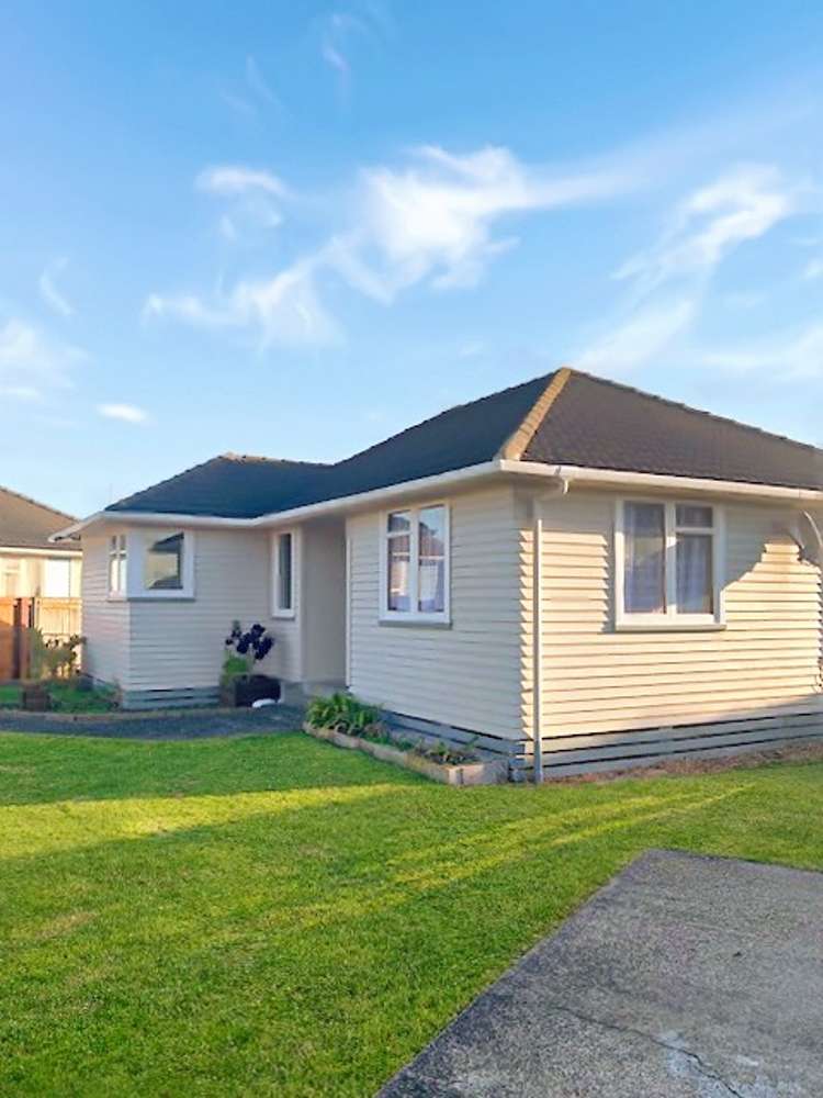 23 Holland Crescent Bulls_17