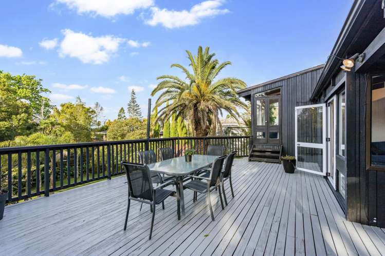 257 Golf Road Titirangi_10