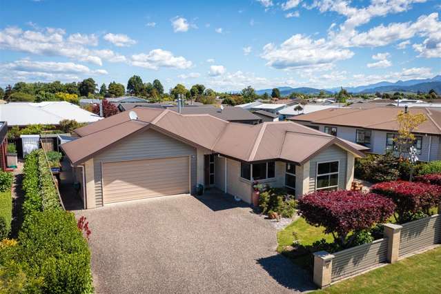 Low-Maintenance 4-Bedroom Home in Prime Location