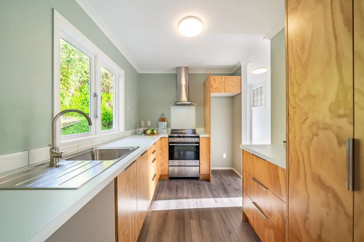 22 Miromiro Road Normandale_9