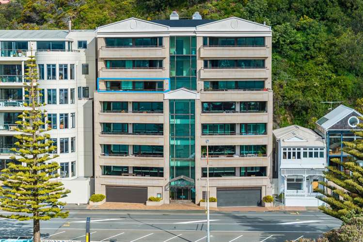 9/166 Oriental Parade Wellington Region_1