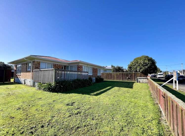 79 Rosehill Drive Papakura_17
