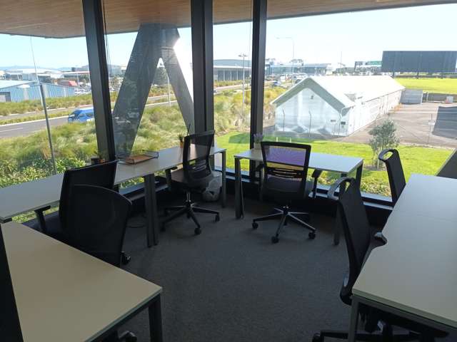 Premium airport offices at Quad 7