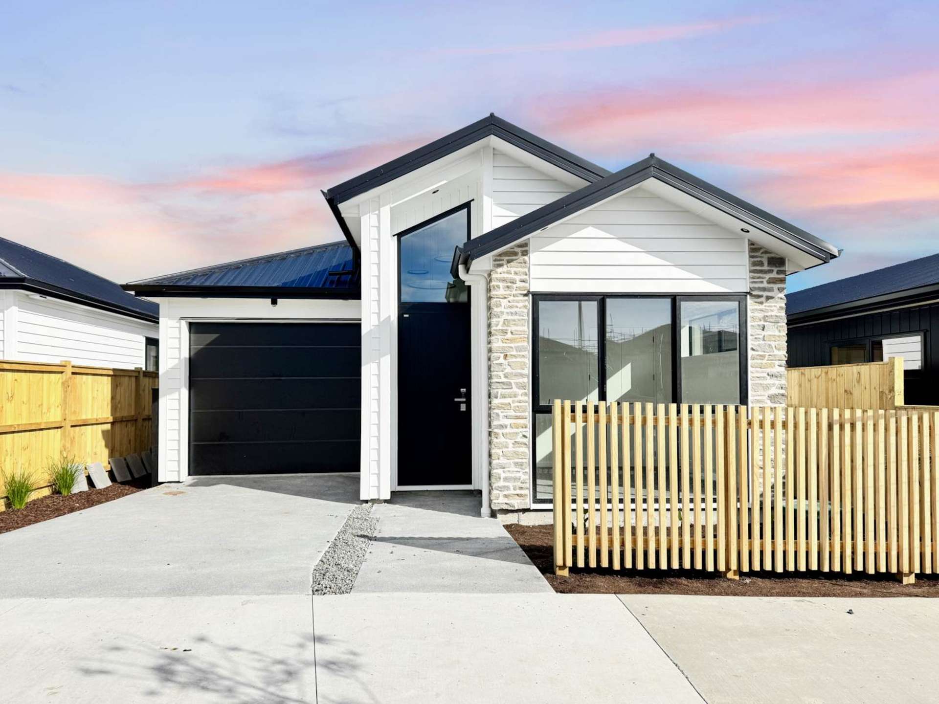 386 Te Taruna Drive Milldale_0