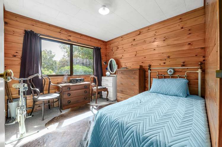 6 Seddon Road Puketaha_11