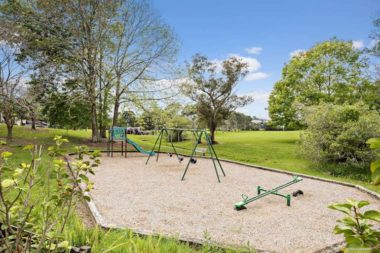 1/135 Exmouth Road Northcote_6