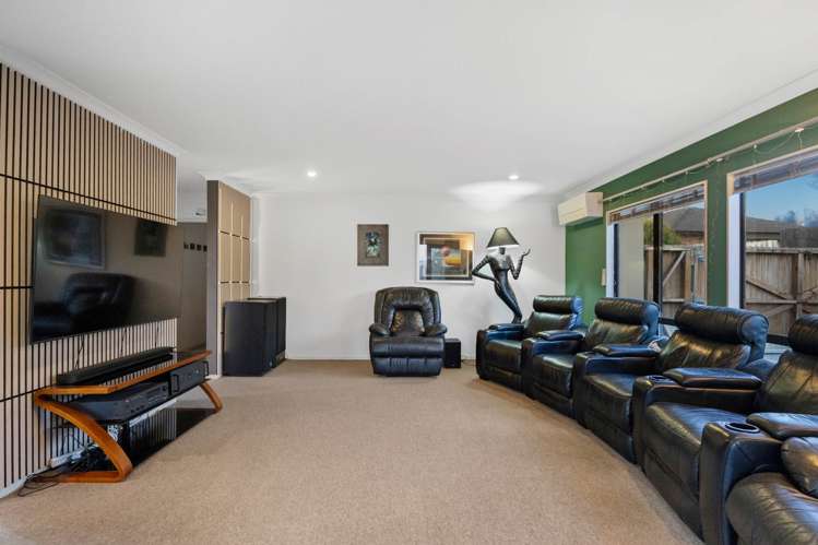 3 Richard Hill Close_3