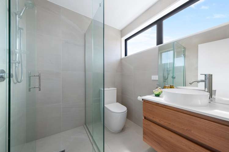 2/126 Rugby Street Merivale_12