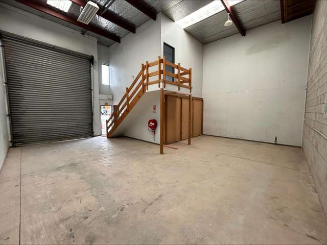 2/4 Kellow Place Wiri_2