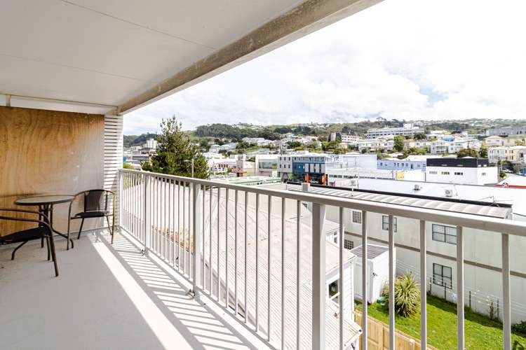 23/8 Girton Terrace Mount Cook_5