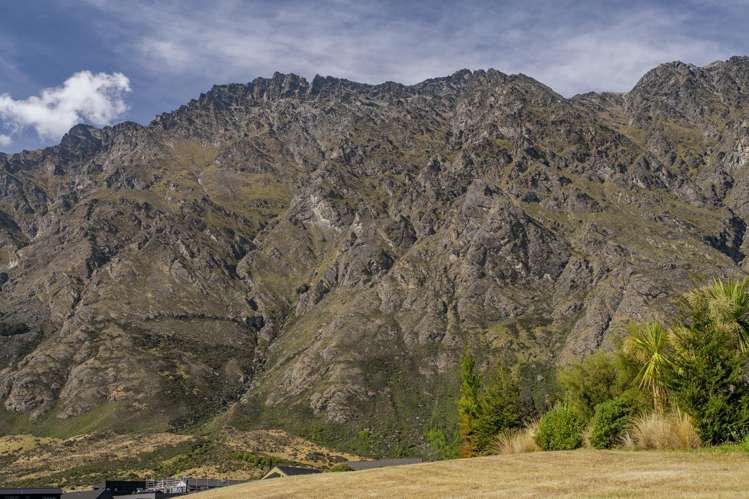 6 Wanderer Lane Jack's Point_11