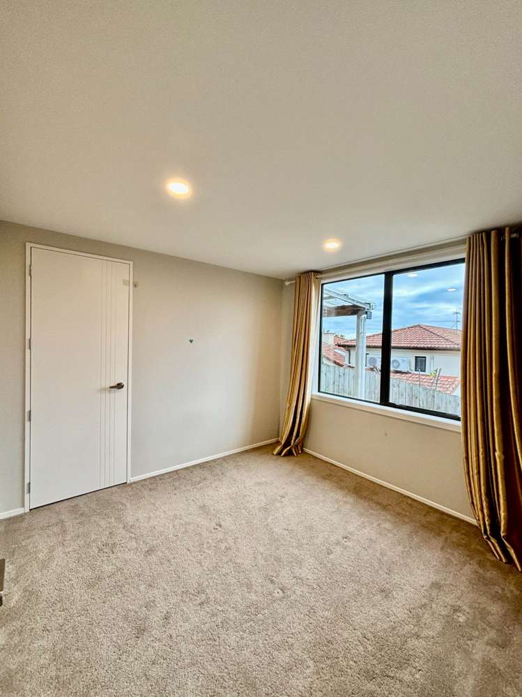 18 Shelby Lane Flat Bush_16