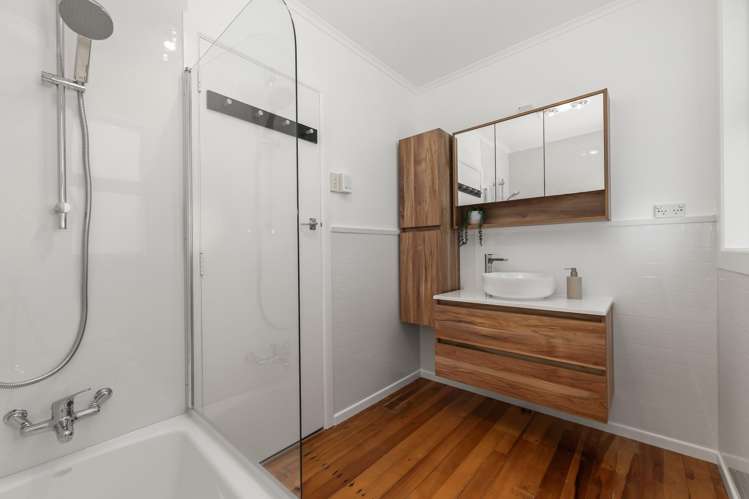 25 Beazley Avenue Paparangi_15