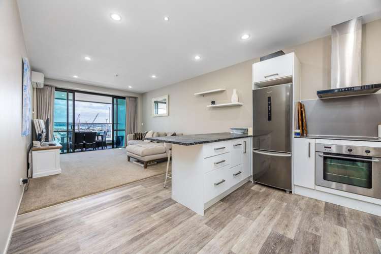 710/18 Beach Road Auckland Central_0