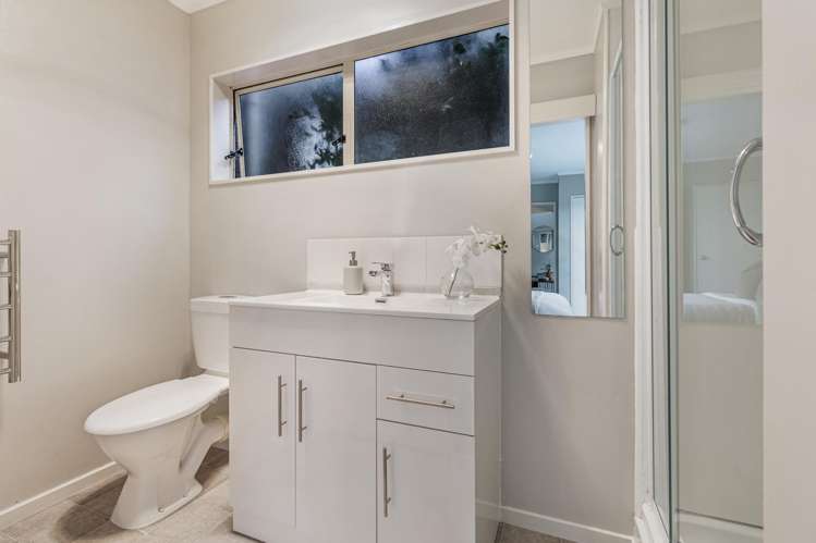 3 Meynell Court Glen Eden_13