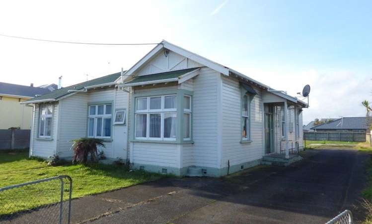 42 Carlton Avenue_0