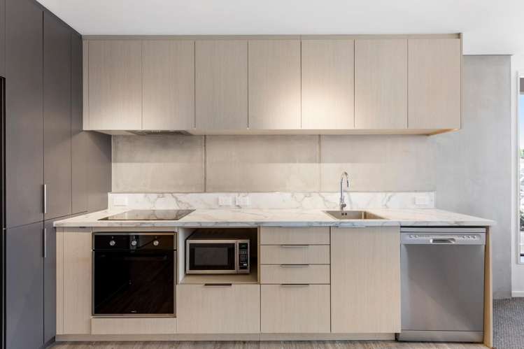 601/21 King Street Mount Cook_3