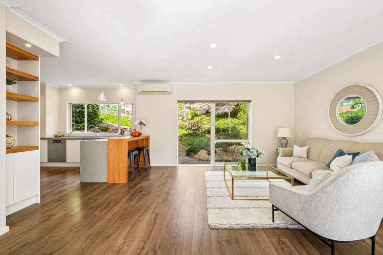 12 Oakford Park Crescent Greenhithe_12