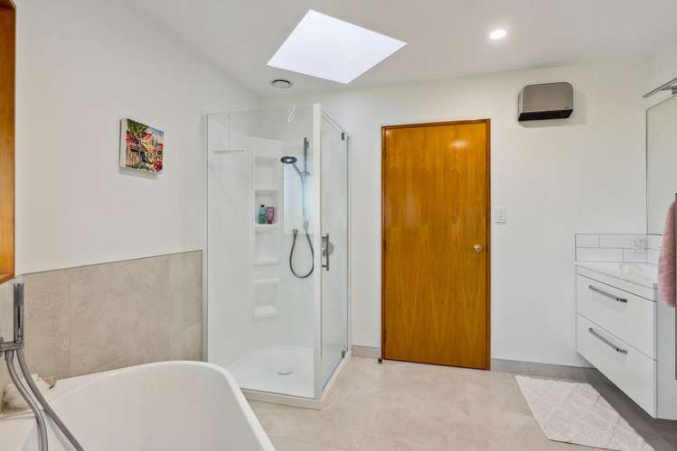 11 Barrett Drive Waikanae Beach_23