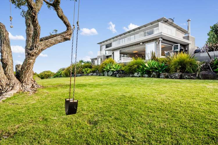 17 Calder Place Wai O Taiki Bay_29