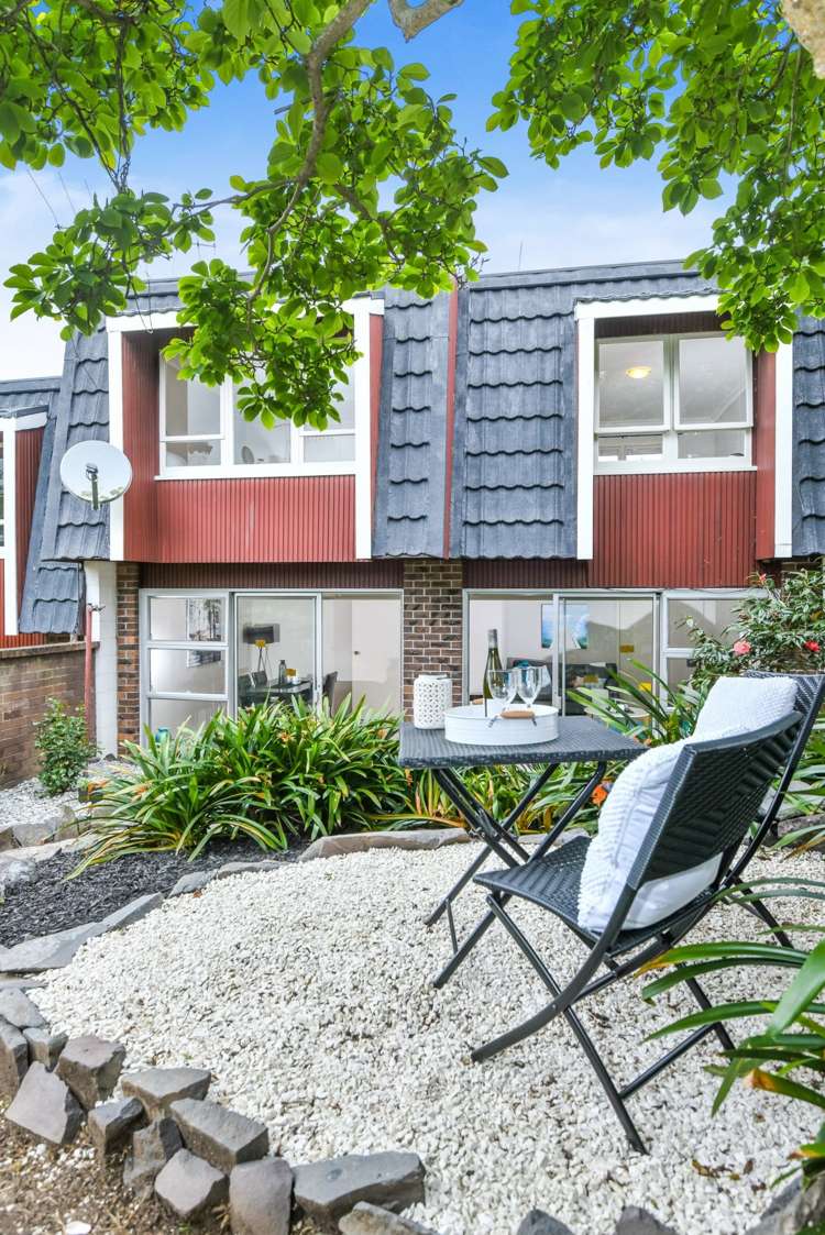 2/32 Lochiel Road Remuera_4