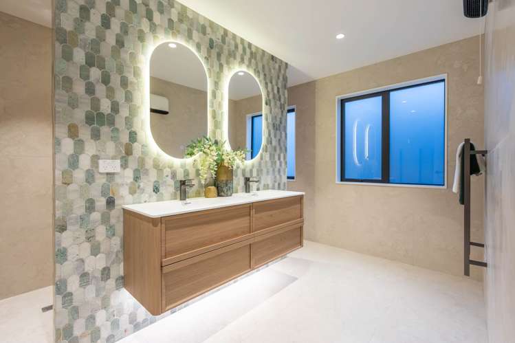 4 Humenga Place Long Bay_27