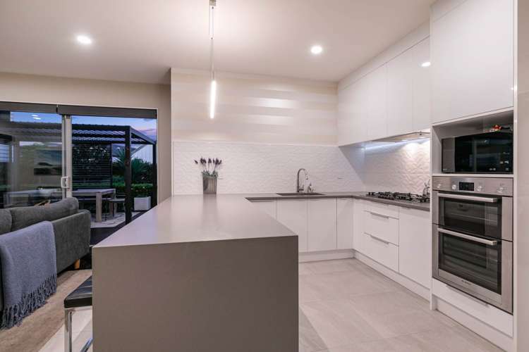 68 Colonial Drive Silverdale_10