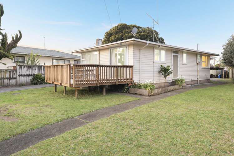39 Clayton Avenue Otara_5