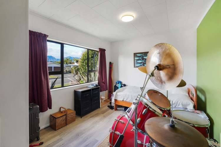 1 Feary Crescent Takaka_8