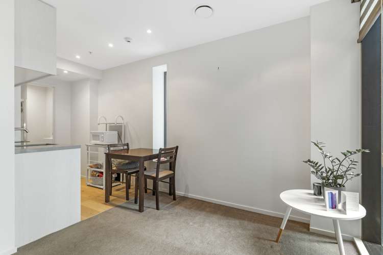 601/8 Airedale Street_3