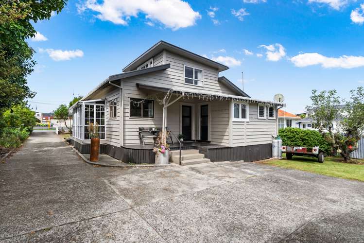 76 Western Hills Drive Kensington_13