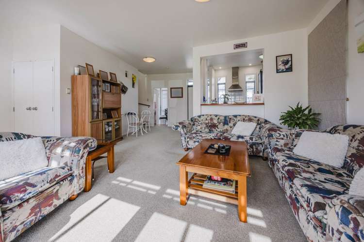 5/2 Armoy Drive East Tamaki_4