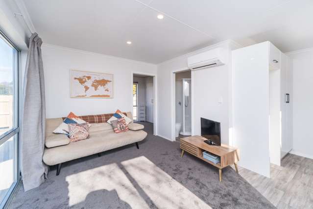 225A College Street West End_2