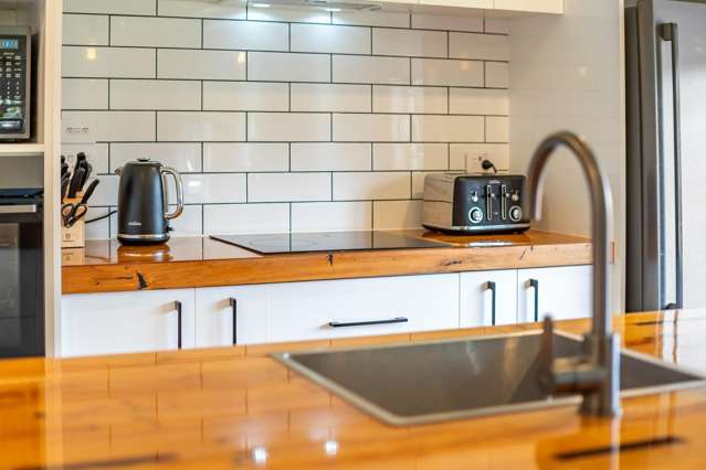 185 Stokes Valley Road Stokes Valley_2