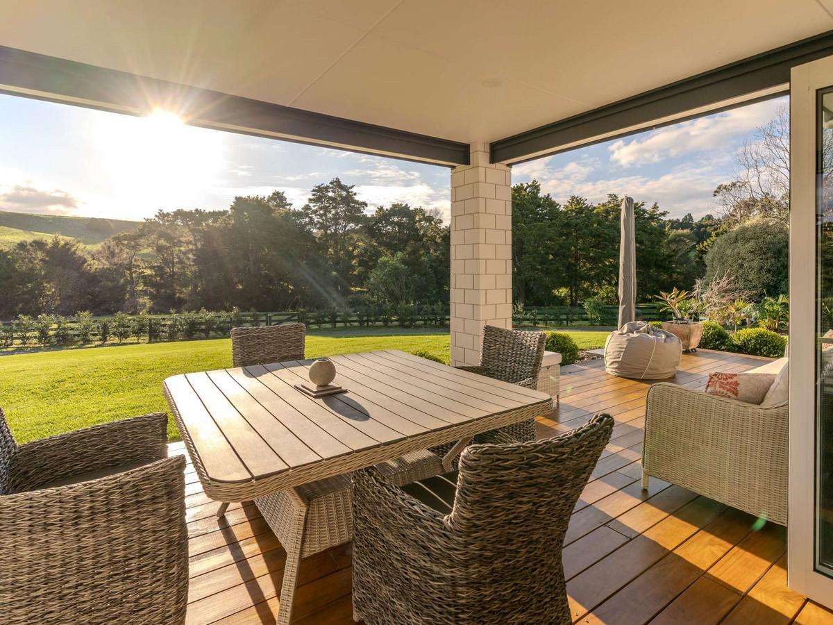 17 Riverbank Drive_1