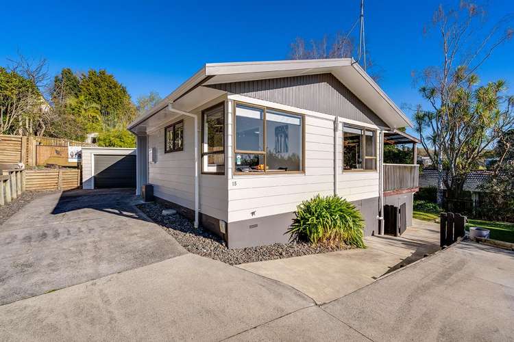 15 Amanda Avenue Dinsdale_22