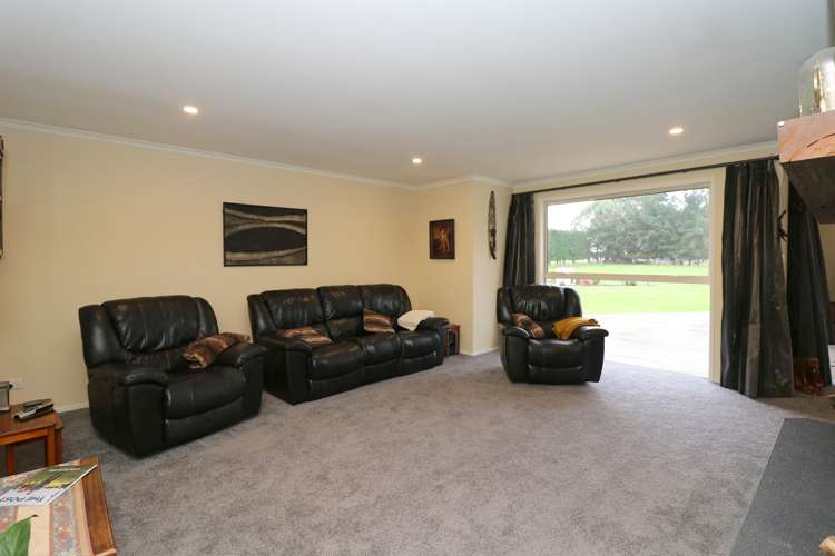 153 Flora Road East Makarewa_11