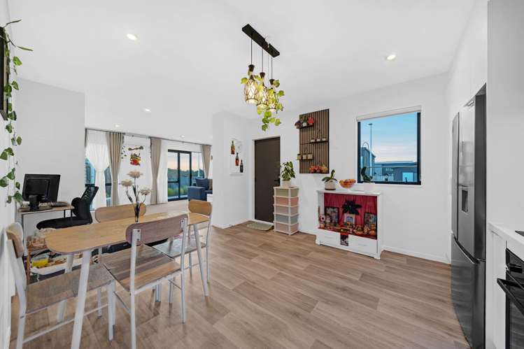 8 Otereti Street Flat Bush_8