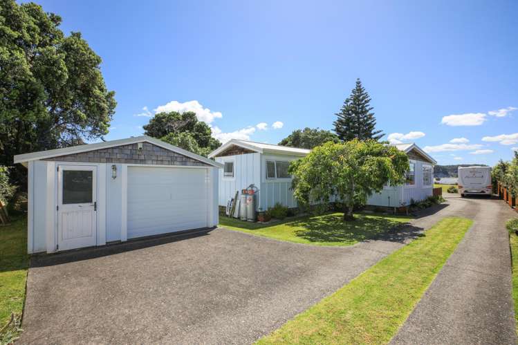 53 Pouewe Street Kawhia_16