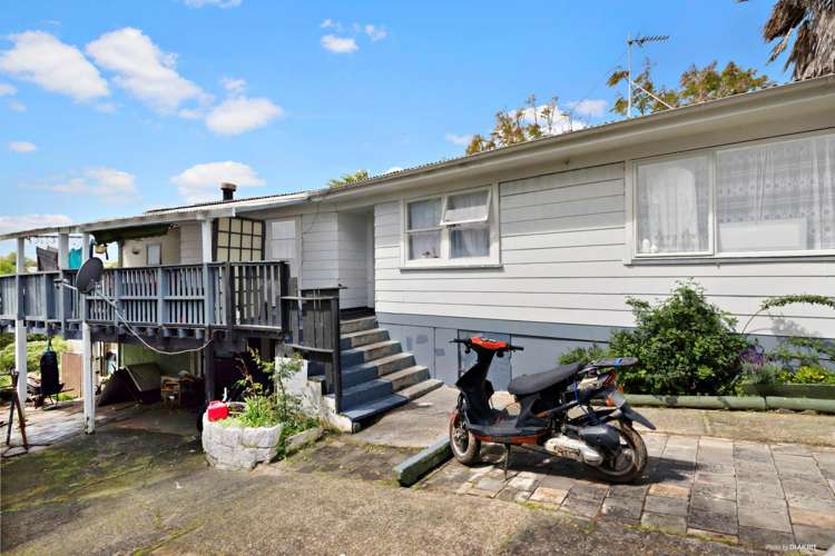 79 Fairclough Road Beach Haven_12