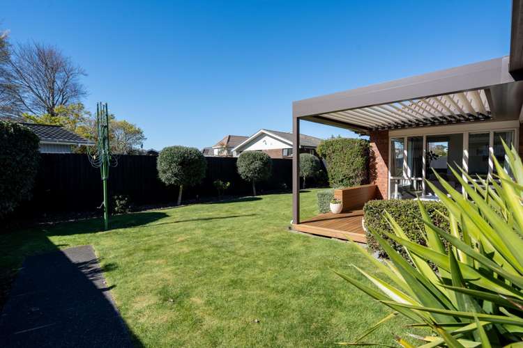 2/14 Bentley Street Russley_19